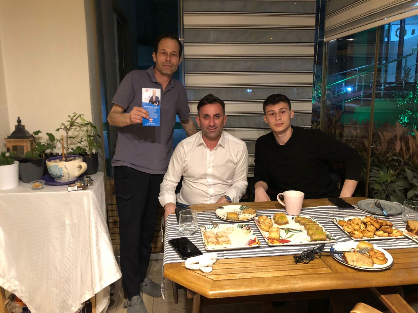 DGK Genel Başkanı Hüseyin Celep ' Öğrenci Berke Özeser den İftar yemeği .....